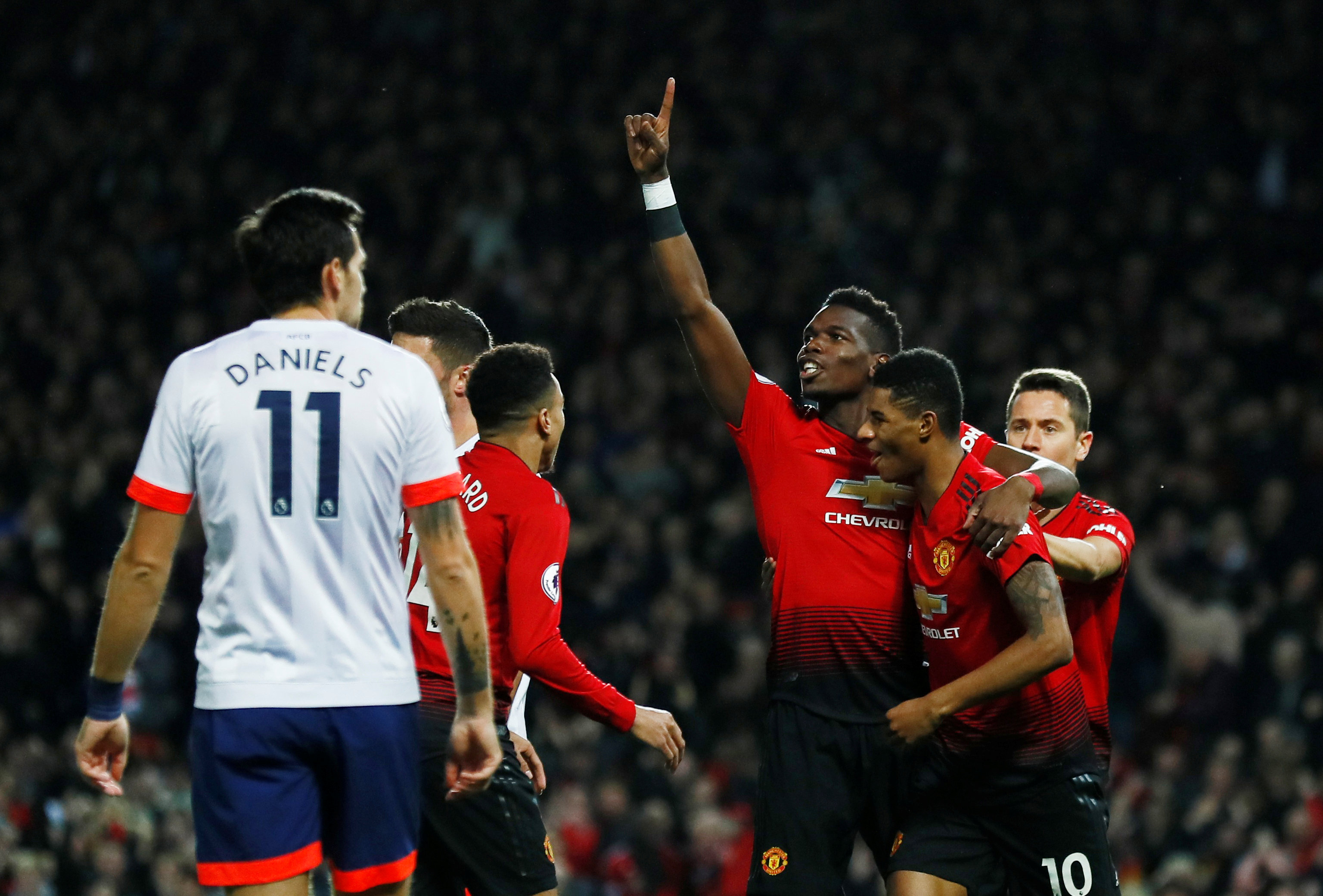 队员之间的 队员之间的